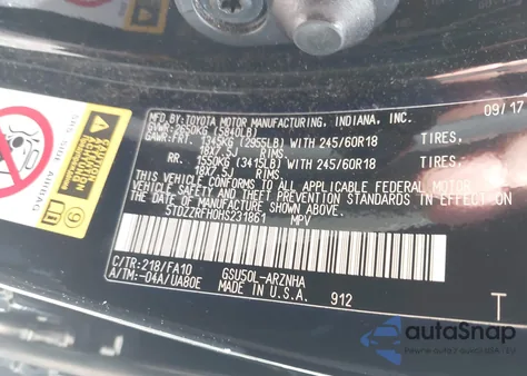 2017 Toyota Highlander Le Plus z USA, uszkodzony, nr VIN 5TDZZRFH0HS231861